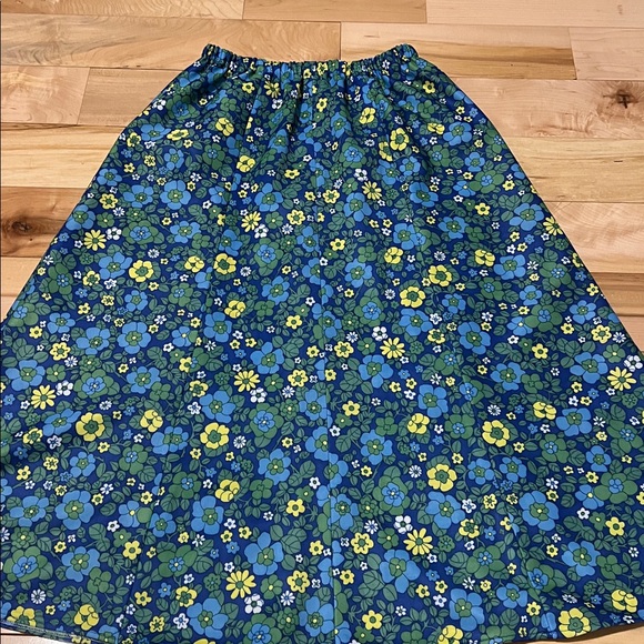 Vintage Floral Blue and Green Women's Skirt - Picture 8 of 13